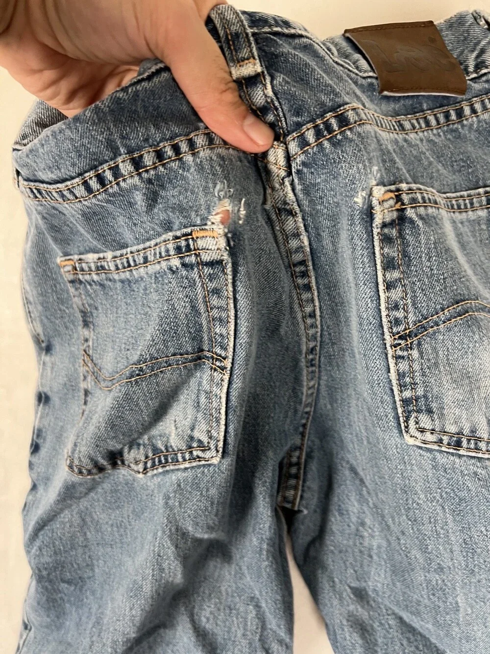 Vintage Lee Blue Denim Jeans Size 30x32 Relaxed Fit Straight Leg READ